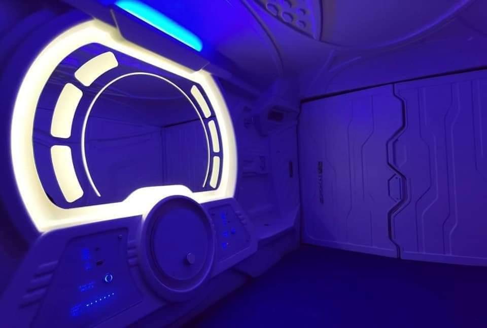 Bangau - Short Term Rest Area Capsule Hotel เซปัง ภายนอก รูปภาพ